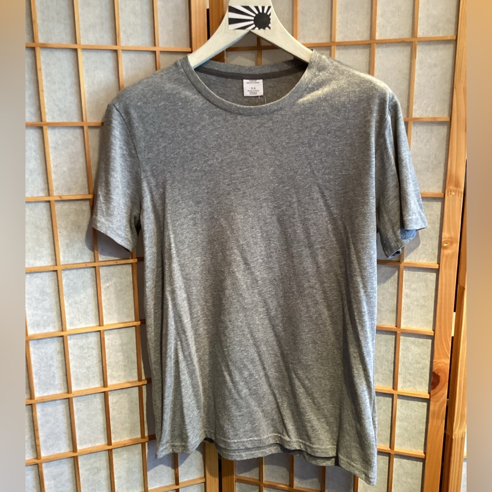 Urban Outfitters Heather Grey Short Sleeve Tee Men's Size Medium